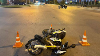 Столкнулись два мотоцикла: в Новом Уренгое произошло ДТП с пострадавшим 