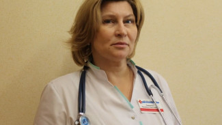 Счастливая случайность: в банке Надыма врач спасла пенсионера, у которого случился сердечный приступ