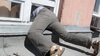 Полиция застала врасплох. Молодой парень из Тазовского заснул во взломанной квартире