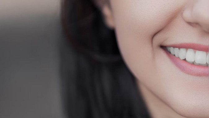 10 привычек, которые разрушают зубы: как избежать проблем