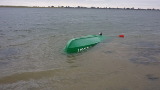 В Шурышкарском районе перевернулась моторная лодка. 3 человека утонули
