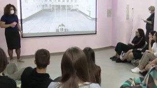 В многопрофильном лицее Муравленко появился кинотеатр