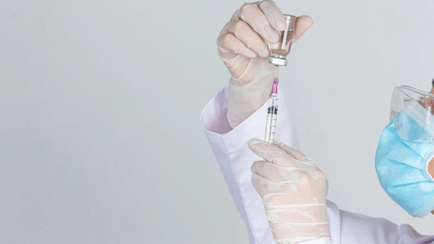 К осеннему сезону готовы: Ямал получил первую партию вакцины от гриппа