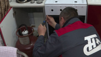 Горгаз проверяет оборудование в салехардских домах 