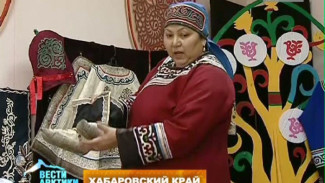 Жительница Хабаровского края шьёт национальную одежду из кожи рыбы