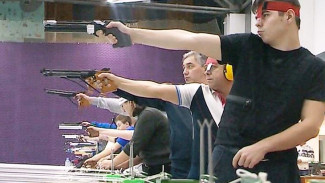 Глаз как у орла: самые меткие собрались в Губкинском на турнире по стрельбе из пневматического оружия