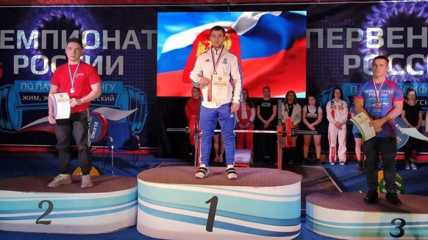 Ямальский атлет установил рекорд России по жиму штанги