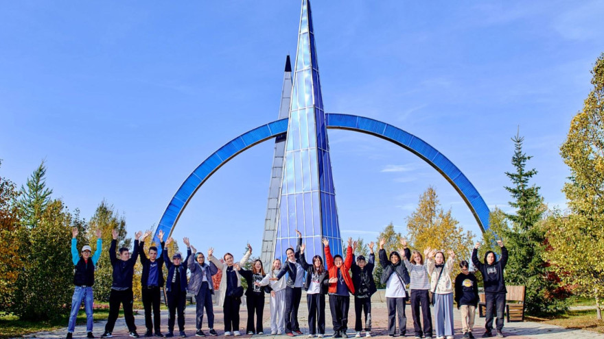 «Ямал - полуостров открытий»: юные северяне отправились изучать города округа