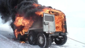 В Ямальском районе водитель снегоболотохода погиб в огне