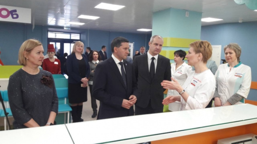Дмитрий Кобылкин оценил проект детской поликлиники в Надыме, ломающей стереотипы всегда «напряжённой» больницы