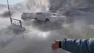 В Ноябрьске бушует коммунальное ЧП: потоки воды затопили дворы и подъезды