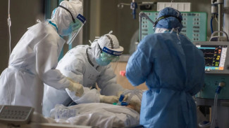 Ямальские медики борются за жизнь трёх тяжёлых больных с коронавирусной инфекцией