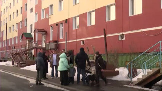 Клопы, голуби и амбре канализации не дают покоя жильцам лабытнангской капиталки