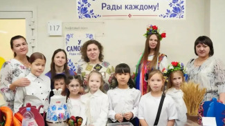 Школьники Салехарда устроили благотворительную ярмарку