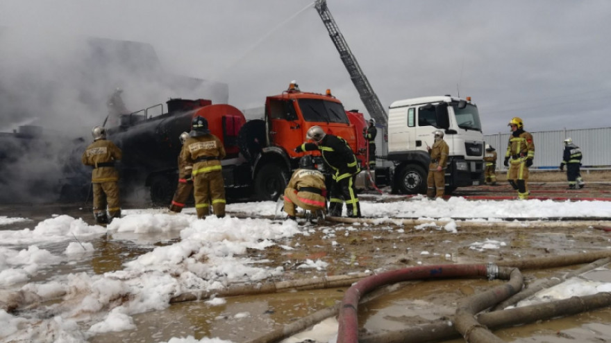 Подробности пожара на промзоне в Ноябрьске