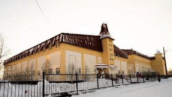 Власти Салехарда проверят действия сотрудников второй школы при эвакуации детей