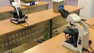 От новых микроскопов до небольшого планетария: депутатский центр проверил качество реализации нацпроектов в ЯМК