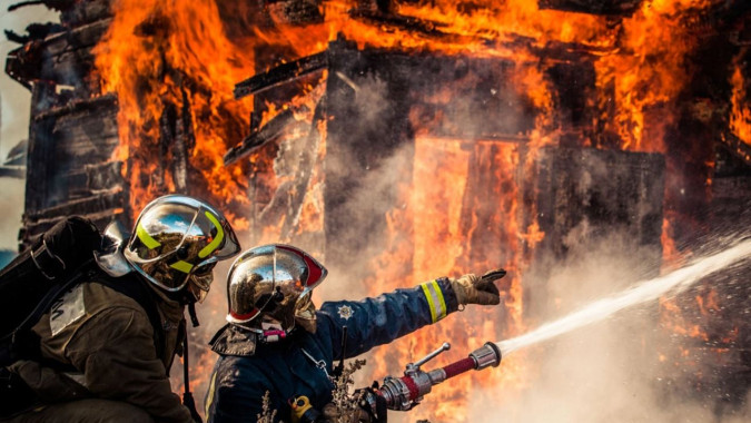 Пожарные ЯНАО принимают поздравления в профессиональный праздник