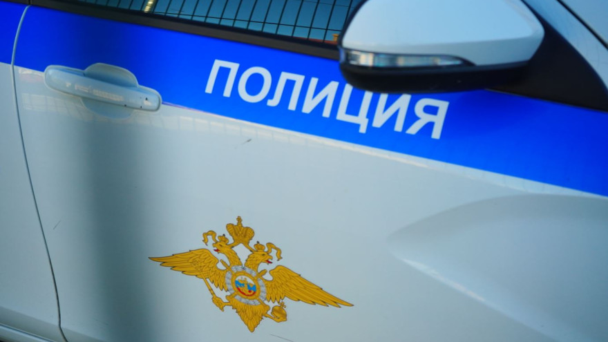 В Тарко-Сале полицейские спасли ребёнка, который бегал по пешеходному переходу без взрослых