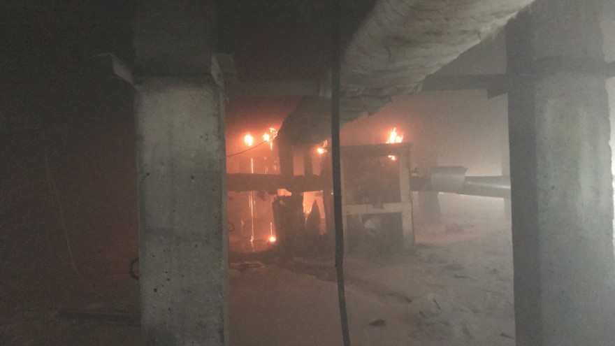 На Ямале из горящего дома огнеборцы спасли 6 человек