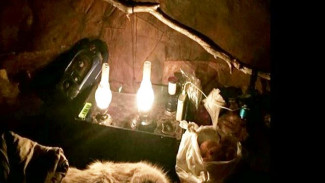 «Я ощутил тяжелую жизнь в яранге»: туристы из Европы пять дней жили с оленеводами в канчаланской тундре
