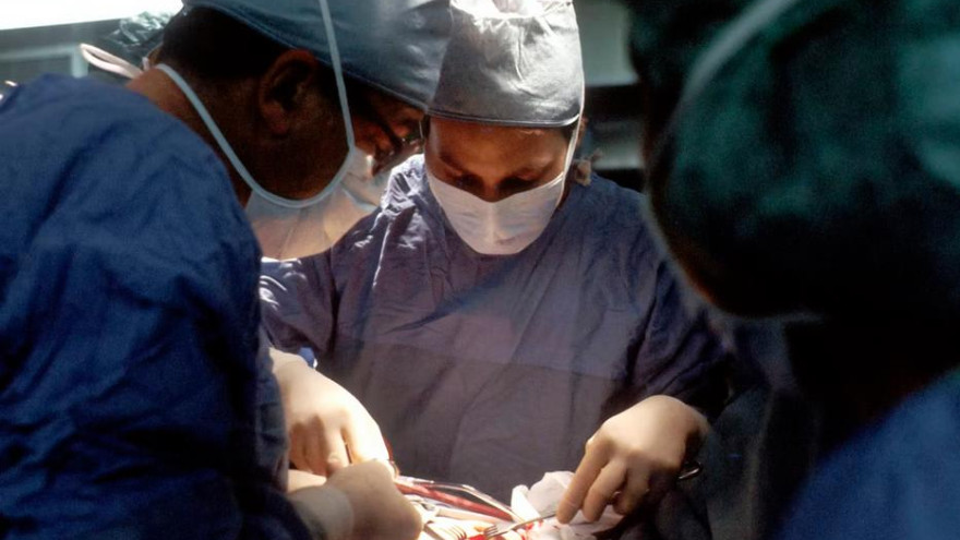 Ямальским медикам удалось оперативно спасти руку пациенту без специального оборудования 