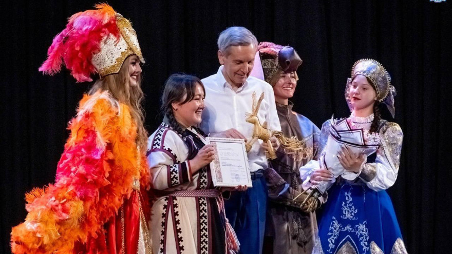 Ямальский эксперт по языку получила премию за перевод сказки