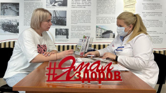 Ямальские отпускники прошли медицинское обследование в аэропорту Надыма