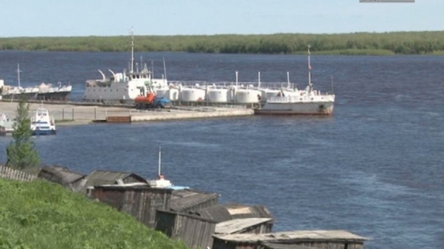 Более 50 000 тонн нефтепродуктов доставлено в отдалённые поселения Ямала