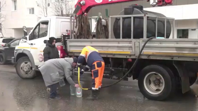 Жители нефтяной столицы остались без питьевой воды