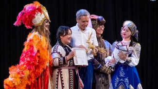 Ямальский эксперт по языку получила премию за перевод сказки