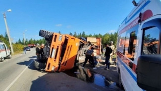 В Ноябрьске водитель грузовика погиб в ДТП