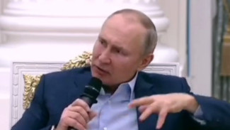 «Букашка, раздавить его не жалко»: Путин жестко высказался о тех, кто подталкивает подростков к суициду