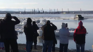  Салехардцы проводили зиму, а вместе с ней попрощались и со всеми невзгодами