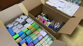 Торговля без маркировки: в Салехарде накрыли точку продажи нелегальных вейпов