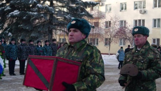 Вернули на Родину спустя 78 лет. Ямальские поисковики передали родственникам останки красноармейца