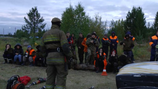 В Надыме добровольцев учат спасать людей в полевых условиях