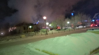 В Салехарде произошел пожар в доме по улице Свердлова