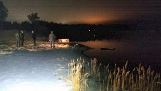 Мать погибшей на карьере в Ноябрьске девушки рассказала, что подобная ситуация со скатыванием машины в воду уже была