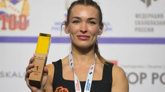 Ямальская скалолазка Динара Фахритдинова взяла «золото» на всероссийском турнире