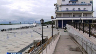Гулять запрещено: в салехардском речном порту реконструируют набережную