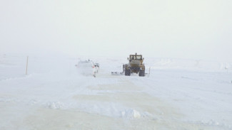 Движение по ледовой переправе Салехард-Лабытнанги открыто для автомобилей массой до 20-ти тонн
