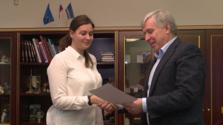 Победительница конкурса «Команда Урала» прошла стажировку в ямальском департаменте внешних связей