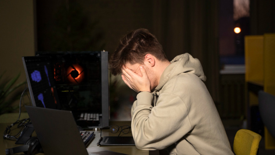 «Роман» в сети закончился для ямальца потерей 2 млн рублей