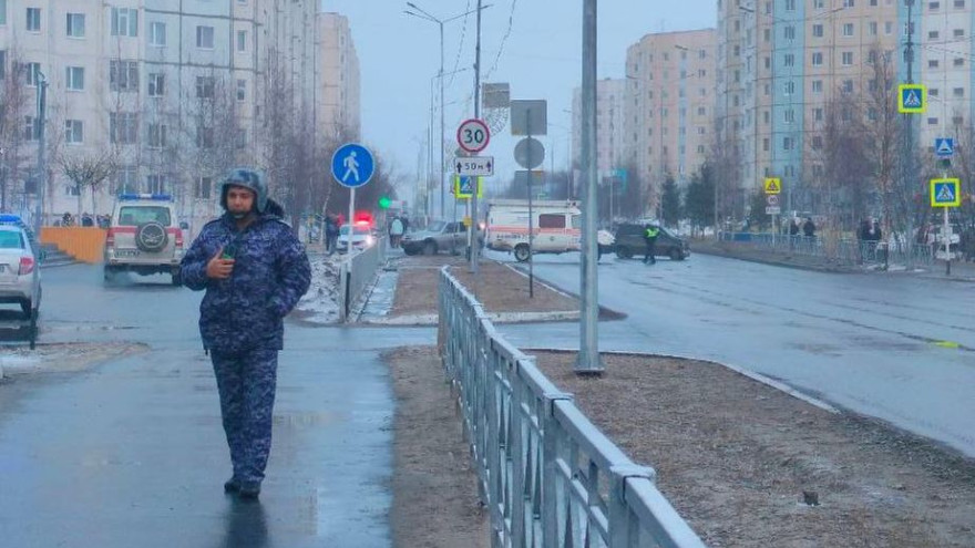  В Надыме проверяли торговый центр на наличие взрывчатки