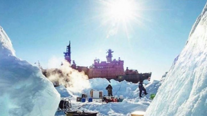 Российские ученые разрабатывают новую технологию строительства ледяных островов для арктического шельфа