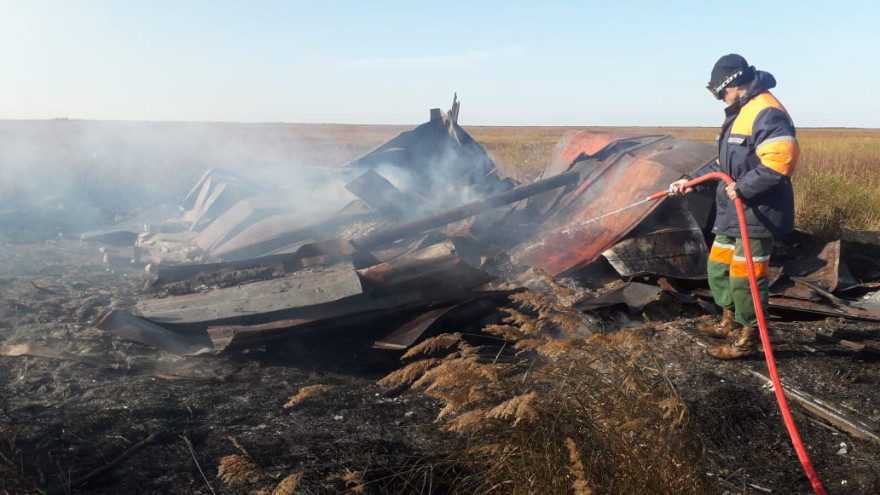 В Ямальском районе дотла сгорела изба