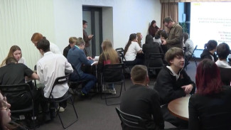 Молодое поколение Надыма собрались вместе на квиз в Молодежном центре