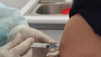 На Ямал доставили новую партию вакцины от COVID-19: как проходит иммунизация в муниципалитетах округа