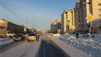 В Салехарде на пешеходном переходе сбили несовершеннолетнего школьника